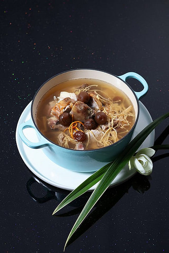 30127918_1577740565613360_1074538948455301120_n