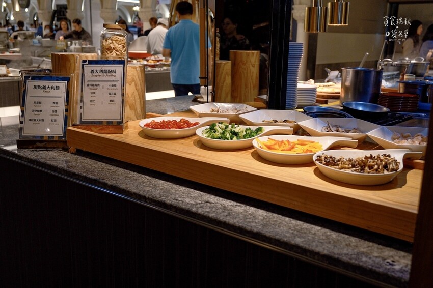 台中西屯｜場場客滿、台中好評最多的buffet自助餐，天使紅