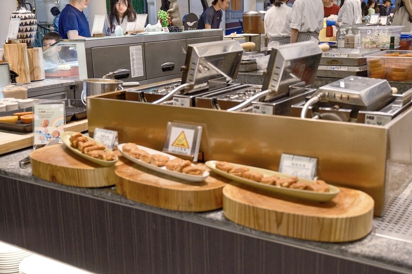 台中西屯｜場場客滿、台中好評最多的buffet自助餐，天使紅