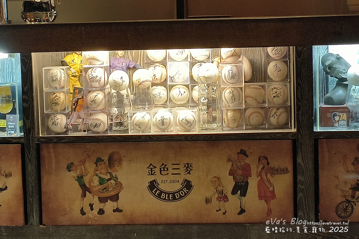 台中市西屯區【台中啤酒買一送一】金色三麥台中市政店｜霍格華茲氛圍餐廳裝潢，自釀啤酒搭配多樣美式餐點。台中美式料理