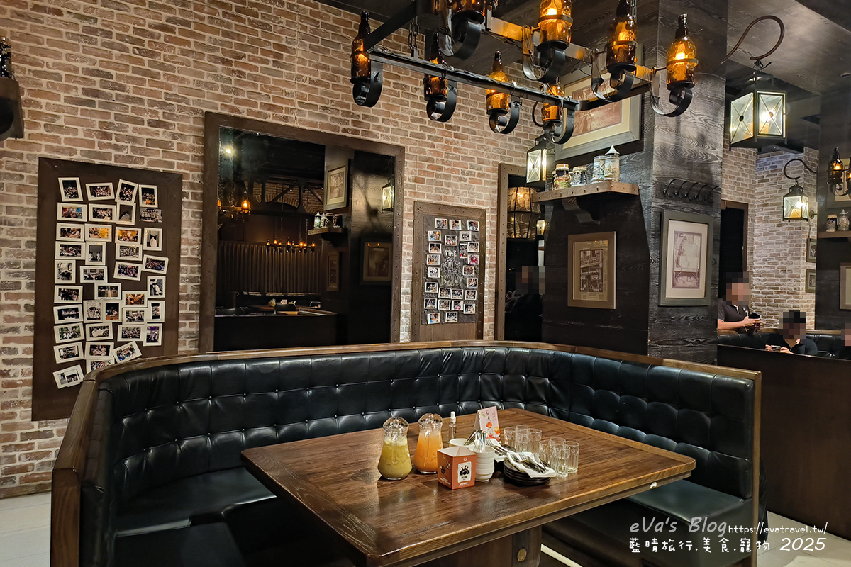 台中市西屯區【台中啤酒買一送一】金色三麥台中市政店｜霍格華茲氛圍餐廳裝潢，自釀啤酒搭配多樣美式餐點。台中美式料理