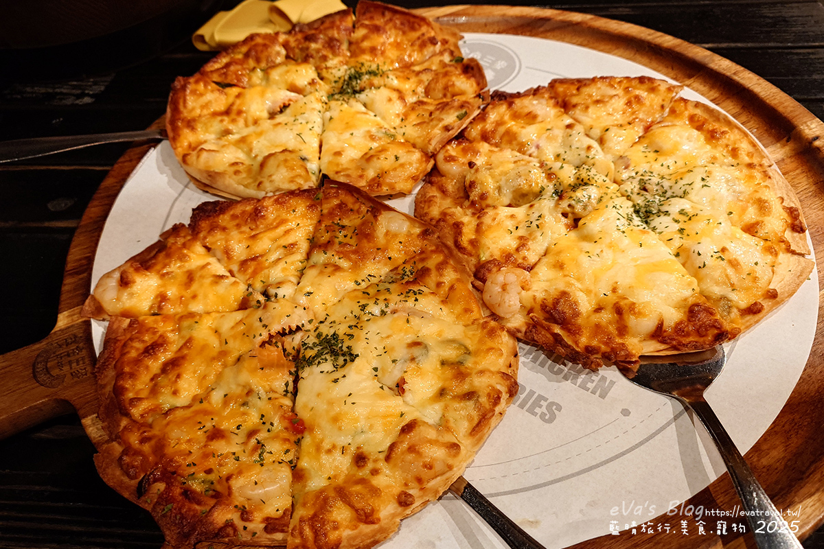 台中市西屯區【台中啤酒買一送一】金色三麥台中市政店｜霍格華茲氛圍餐廳裝潢，自釀啤酒搭配多樣美式餐點。台中美式料理