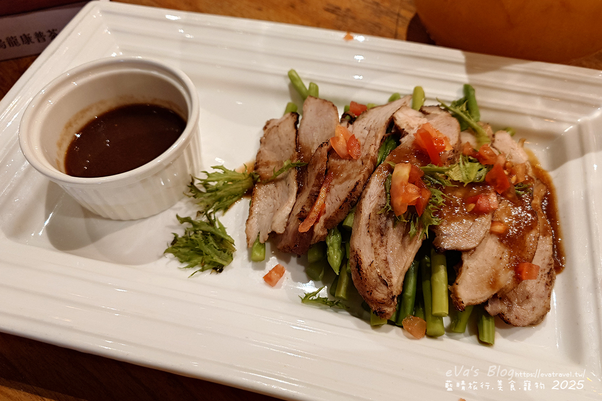 台中市西屯區【台中啤酒買一送一】金色三麥台中市政店｜霍格華茲氛圍餐廳裝潢，自釀啤酒搭配多樣美式餐點。台中美式料理