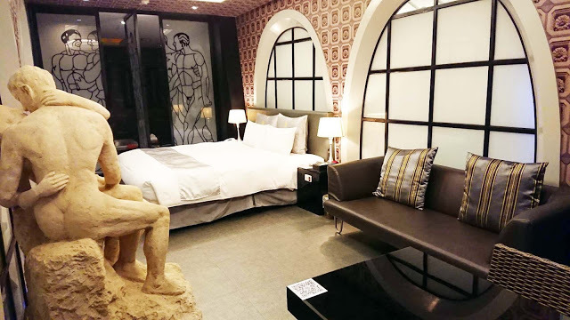 [台北住宿] 莎多堡奇幻旅館 Sato Castle Hotel｜鄰近大直美麗華的精緻主題旅館，城堡建築多達51種奇幻風格房型，親親寶貝專案的親子友善設施和兒童迎賓禮帶給孩子歡樂的旅遊回憶！