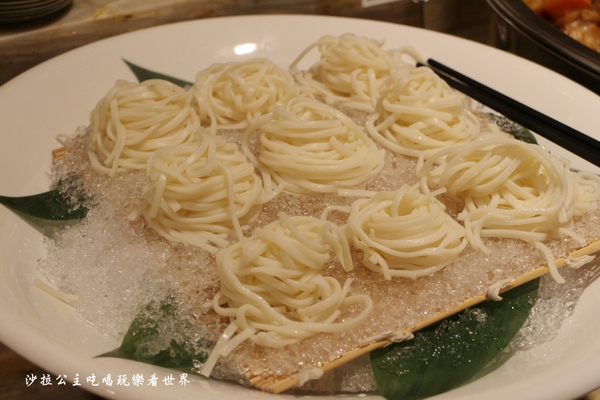 歐華酒店:台北中山區住宿『歐華酒店』商務房/眺望台北圓山/近松山機場/歐麗英式下午茶