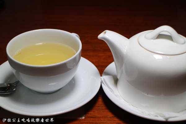 歐華酒店:台北中山區住宿『歐華酒店』商務房/眺望台北圓山/近松山機場/歐麗英式下午茶