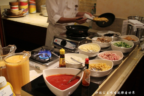 歐華酒店:台北中山區住宿『歐華酒店』商務房/眺望台北圓山/近松山機場/歐麗英式下午茶