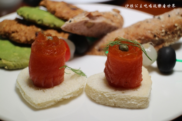 歐華酒店:台北中山區住宿『歐華酒店』商務房/眺望台北圓山/近松山機場/歐麗英式下午茶