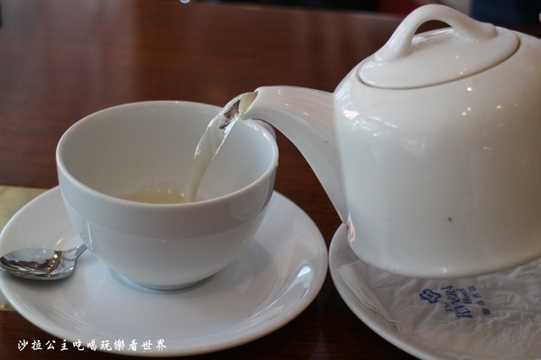 歐華酒店:台北中山區住宿『歐華酒店』商務房/眺望台北圓山/近松山機場/歐麗英式下午茶