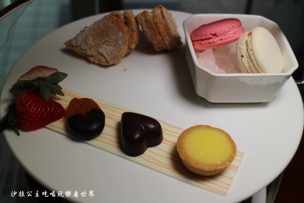 歐華酒店:台北中山區住宿『歐華酒店』商務房/眺望台北圓山/近松山機場/歐麗英式下午茶