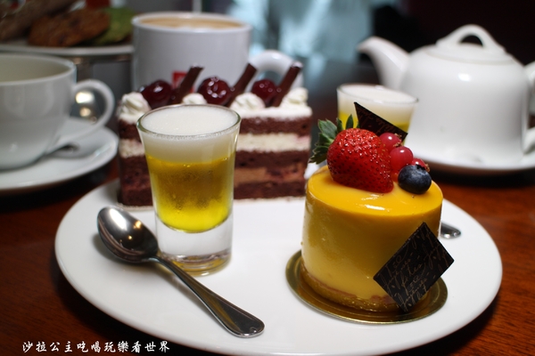 歐華酒店:台北中山區住宿『歐華酒店』商務房/眺望台北圓山/近松山機場/歐麗英式下午茶