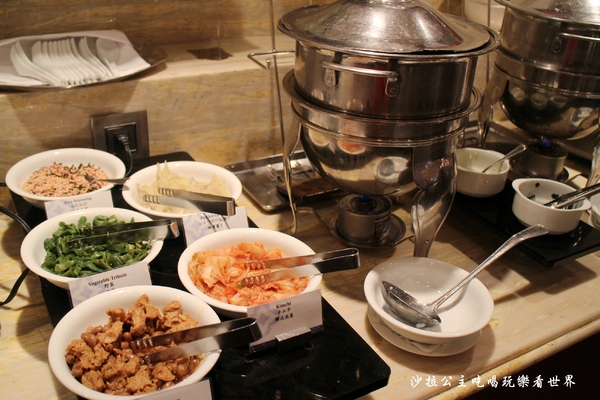 歐華酒店:台北中山區住宿『歐華酒店』商務房/眺望台北圓山/近松山機場/歐麗英式下午茶