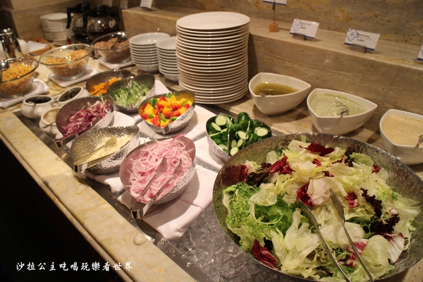 歐華酒店:台北中山區住宿『歐華酒店』商務房/眺望台北圓山/近松山機場/歐麗英式下午茶