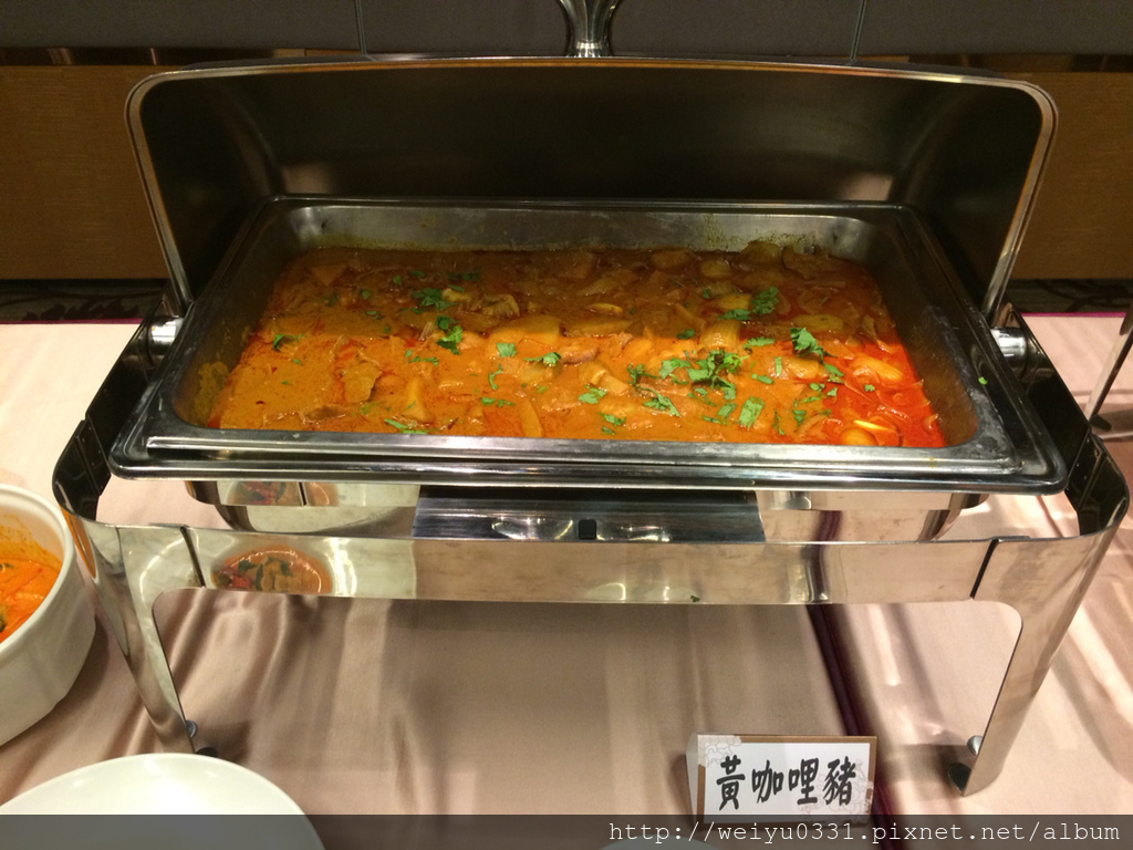 《福容大飯店》也有黃綠紅！4月初夏來吃美食－飄香咖哩異國風！