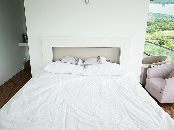 日光行館:日光行館-新北淡水景觀餐廳 同時也是親子餐廳和寵物友善餐廳 非常適合小家庭的親子住宿 安排淡水親子一日遊 順便來這邊接近大自然