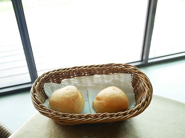 日光行館:日光行館-新北淡水景觀餐廳 同時也是親子餐廳和寵物友善餐廳 非常適合小家庭的親子住宿 安排淡水親子一日遊 順便來這邊接近大自然