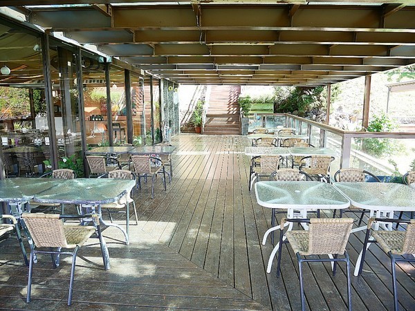 日光行館:日光行館-新北淡水景觀餐廳 同時也是親子餐廳和寵物友善餐廳 非常適合小家庭的親子住宿 安排淡水親子一日遊 順便來這邊接近大自然