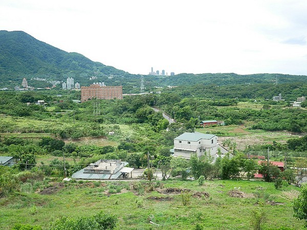 日光行館:日光行館-新北淡水景觀餐廳 同時也是親子餐廳和寵物友善餐廳 非常適合小家庭的親子住宿 安排淡水親子一日遊 順便來這邊接近大自然