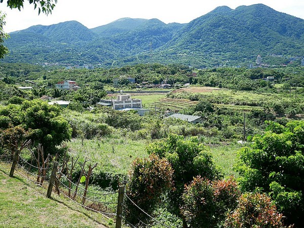 日光行館:日光行館-新北淡水景觀餐廳 同時也是親子餐廳和寵物友善餐廳 非常適合小家庭的親子住宿 安排淡水親子一日遊 順便來這邊接近大自然