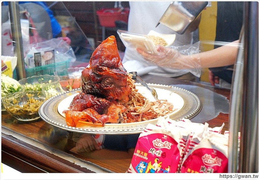 你沒吃過的統一麵料理都在逢甲夜市,台中快閃17天,錯過明年也不一定有!