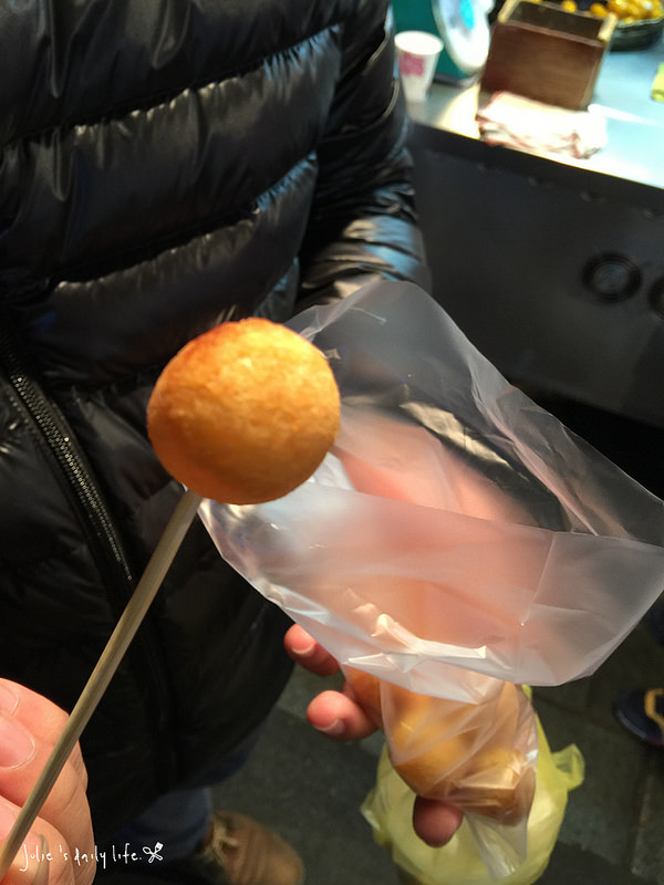 夜市●台中逢甲夜市(大腸包小腸、地瓜球、惡魔雞排、骰子牛、明倫蛋餅、芋圓冰、糖葫蘆)