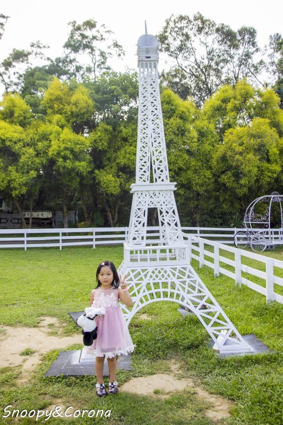 【玩樂．桃園】大溪景點／富田香草休閒農場～夢幻水上玻璃教堂、近距離餵養小動物，好玩好拍適合情侶與親子