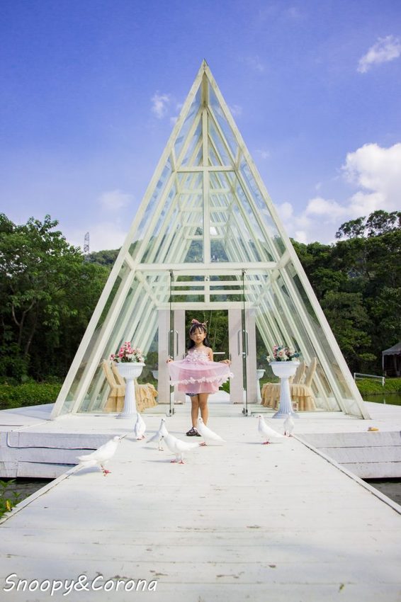 【玩樂．桃園】大溪景點／富田香草休閒農場～夢幻水上玻璃教堂、近距離餵養小動物，好玩好拍適合情侶與親子