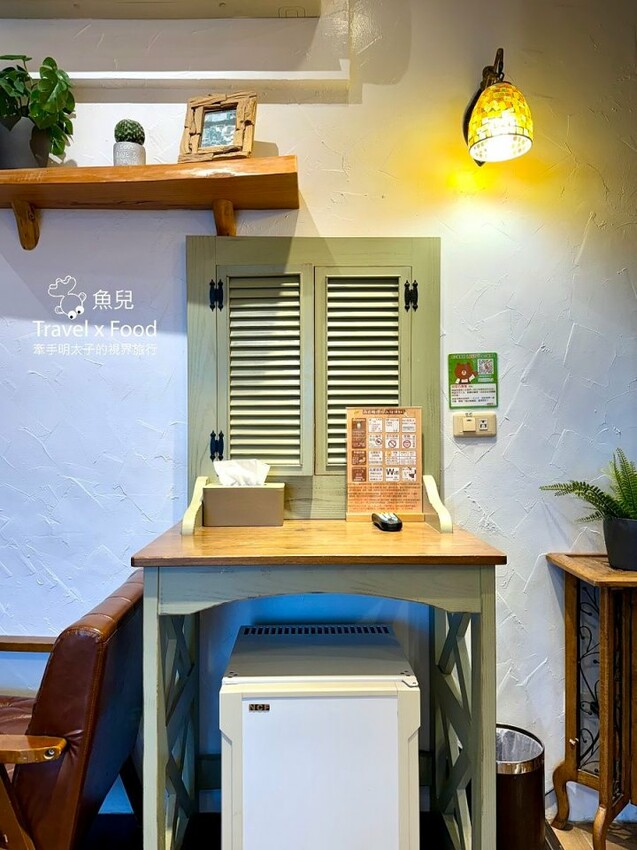 貓咪駐店,住宿、餐食與賞螢|森林系童話故事小屋,苗栗南庄─橄欖樹咖啡民宿 - 魚兒 x 牽手明太子的「視」界旅行