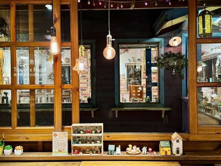 貓咪駐店,住宿、餐食與賞螢|森林系童話故事小屋,苗栗南庄─橄欖樹咖啡民宿 - 魚兒 x 牽手明太子的「視」界旅行