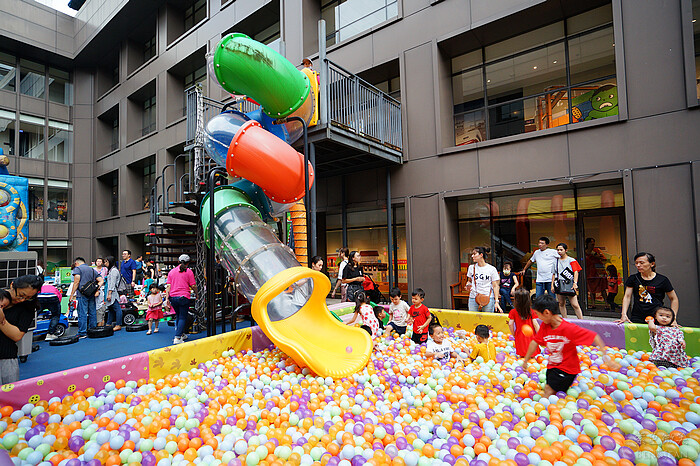 宜蘭縣宜蘭市蘭城晶英酒店攻略》全台最棒親子飯店 芬朵奇堡 室內外泳池、室內外電動車跑道、窩窩樂兒童俱樂部、趣七樓飄