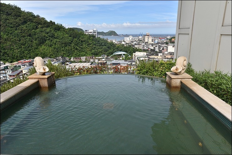 《宜蘭親子飯店推薦》瓏山林蘇澳冷熱泉度假飯店二訪~遠離大量觀光客人潮的夏日絕佳玩水天堂！冷泉溫泉雙享泡！