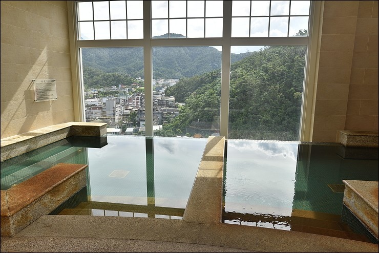 《宜蘭親子飯店推薦》瓏山林蘇澳冷熱泉度假飯店二訪~遠離大量觀光客人潮的夏日絕佳玩水天堂！冷泉溫泉雙享泡！