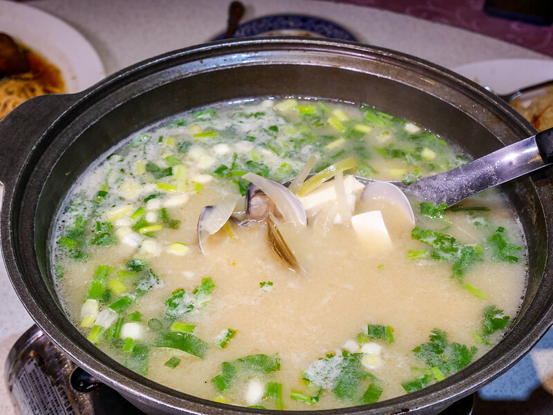 北投美食隱藏版客家菜！奇岩站旁傳承茶蝦飯我家客家小館，老饕都愛。