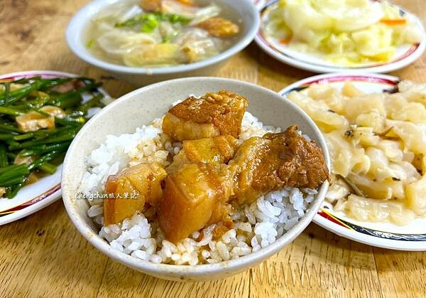 台北市北投區【滷三塊五花肉飯】晚餐到宵夜限定樸實美食 !