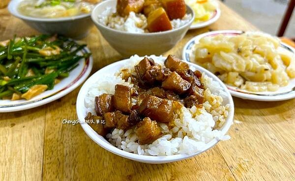 台北市北投區【滷三塊五花肉飯】晚餐到宵夜限定樸實美食 !