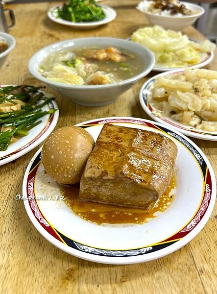 台北市北投區【滷三塊五花肉飯】晚餐到宵夜限定樸實美食 !