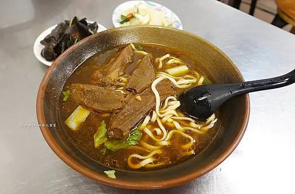 北投牛肉麵老店【粟家牛肉麵 總店】在地人推薦的好味道 北投牛肉麵老店【粟家牛肉麵 總店】在地人推薦的好味道