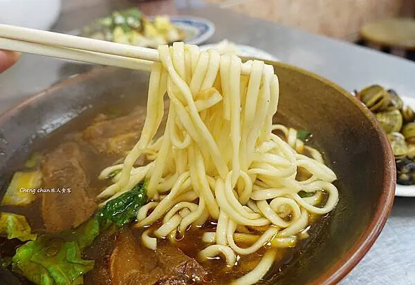 北投牛肉麵老店【粟家牛肉麵 總店】在地人推薦的好味道 北投牛肉麵老店【粟家牛肉麵 總店】在地人推薦的好味道