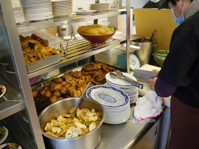 2020,  Feb │粟家牛肉麵│走吧台北哪裡吃美食：新北投站 北投隱藏在地美食 想吃什麼麵自己選