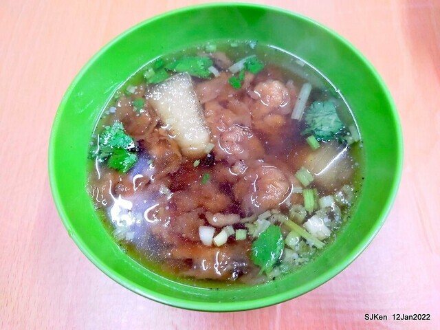 「簡記排骨酥麵」(Short Rib Crisp soup & rice noodle soup), Taipei, Taiwan, SJKen, Jan 12, 2022.