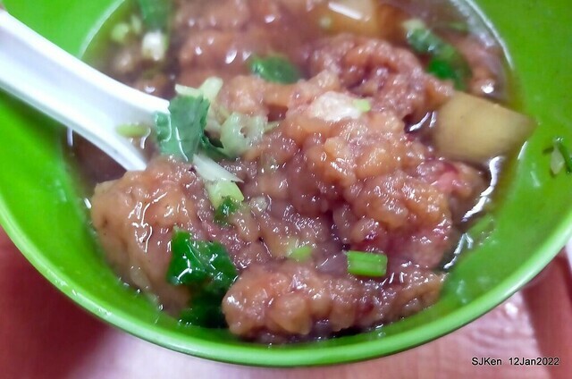 「簡記排骨酥麵」(Short Rib Crisp soup & rice noodle soup), Taipei, Taiwan, SJKen, Jan 12, 2022.