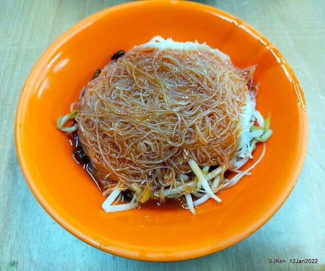 「簡記排骨酥麵」(Short Rib Crisp soup & rice noodle soup), Taipei, Taiwan, SJKen, Jan 12, 2022.