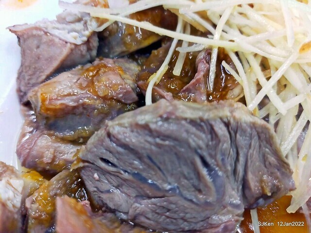 「簡記排骨酥麵」(Short Rib Crisp soup & rice noodle soup), Taipei, Taiwan, SJKen, Jan 12, 2022.