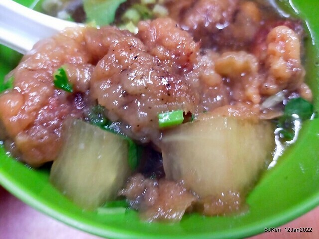 「簡記排骨酥麵」(Short Rib Crisp soup & rice noodle soup), Taipei, Taiwan, SJKen, Jan 12, 2022.