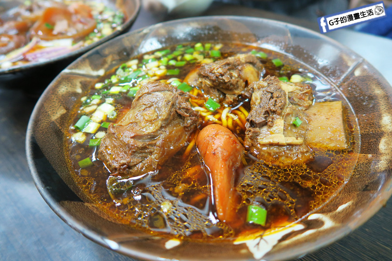 石牌捷運牛肉麵-牛董牛肉麵.牛尾巴麵.丁骨牛小排麵.台北牛肉麵節.米其林評鑑.