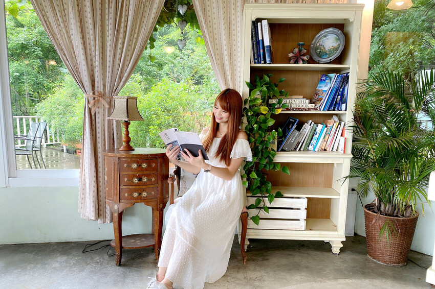 隱身山林中的童話小屋,和人一樣高的繡球花田盛開中.異國風料理好拍又好吃.桃園復興景觀餐廳/特色渡假民宿推