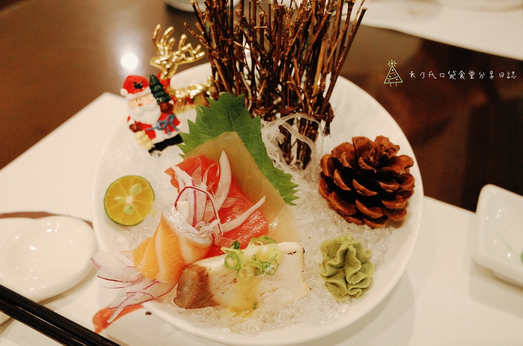 17-11-23-14-43-49-327_deco.jpg 17-11-23-14-43-49-327_deco.jpg