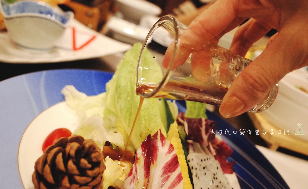 17-11-23-14-56-37-303_deco.jpg 17-11-23-14-56-37-303_deco.jpg