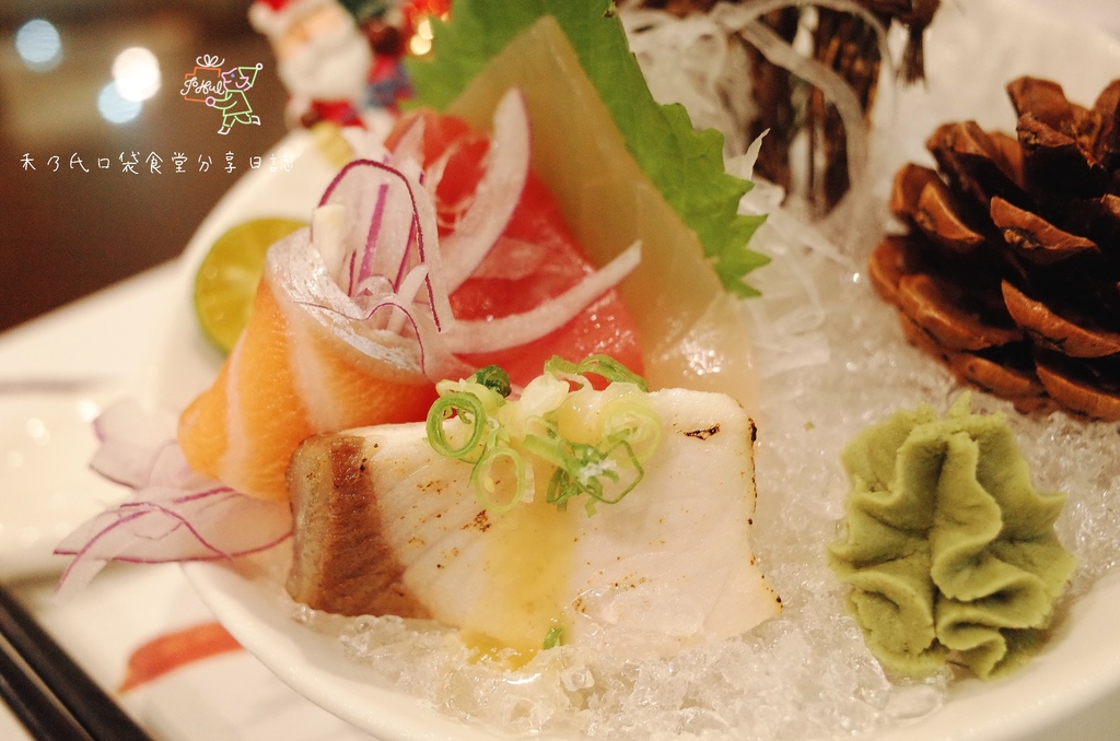 17-11-23-14-46-18-759_deco.jpg 17-11-23-14-46-18-759_deco.jpg