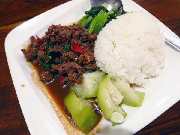 【台北美食】東方泰國小館-厚度超過3公分以上的月亮蝦餅